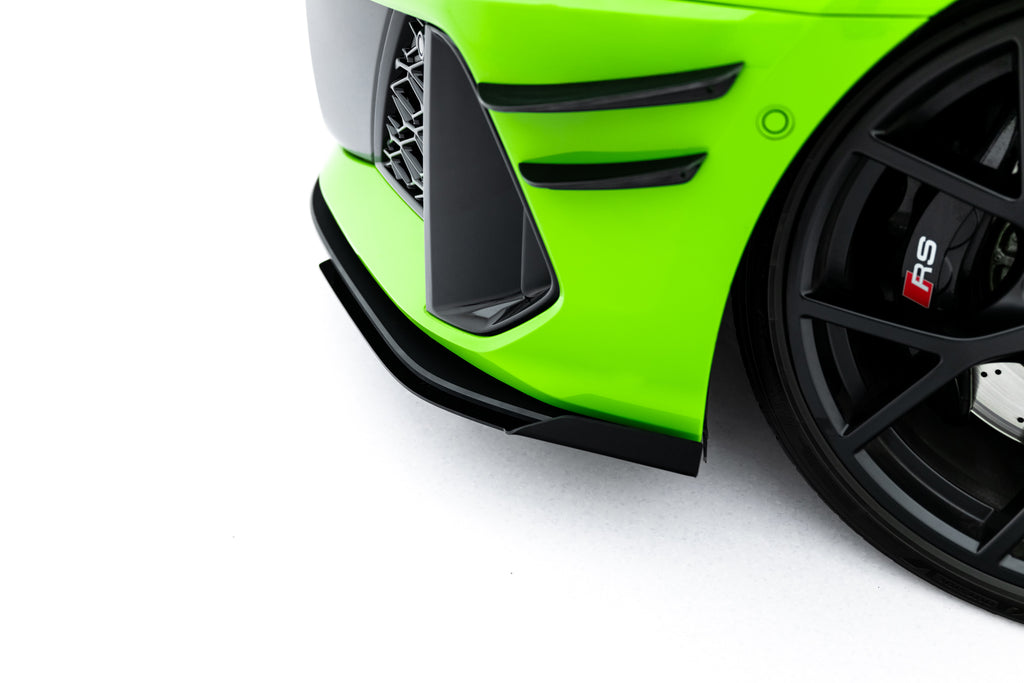 Lip Anteriore Audi RS3 Sportback 8Y Facelift + Flap Street Pro — vista angolata