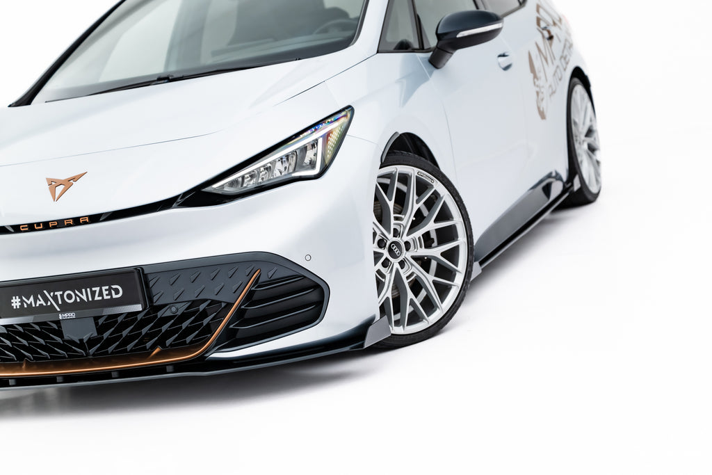 Lip Anteriore Cupra Born Mk1 + Flap Street Pro — vista posteriore