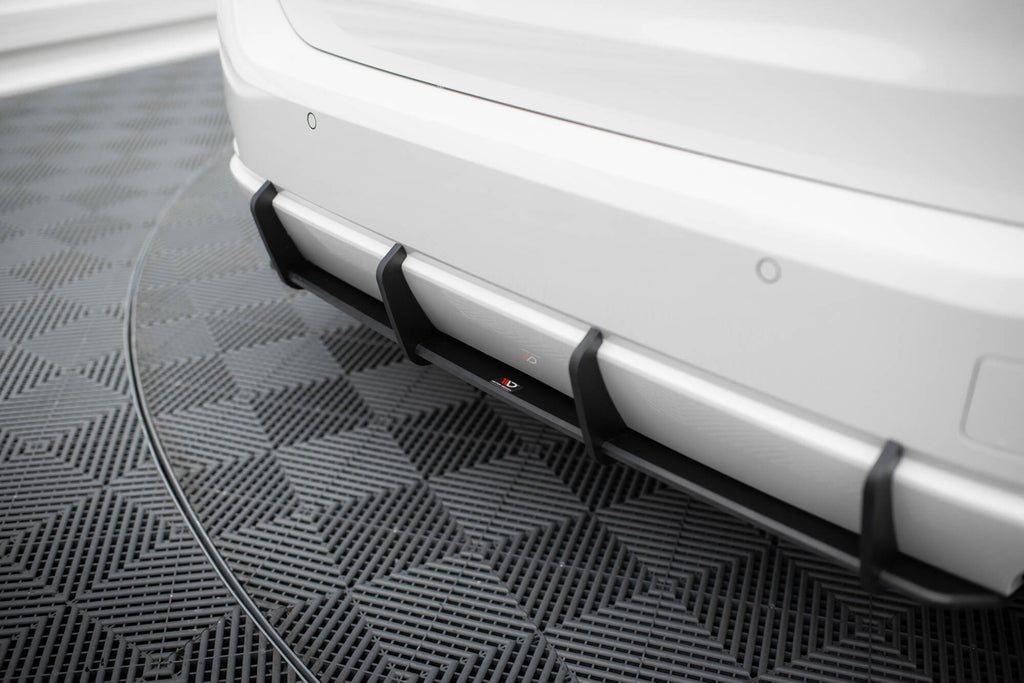 Diffusore Posteriore BMW Serie 3 G20 Facelift Street Pro — particolare della finitura