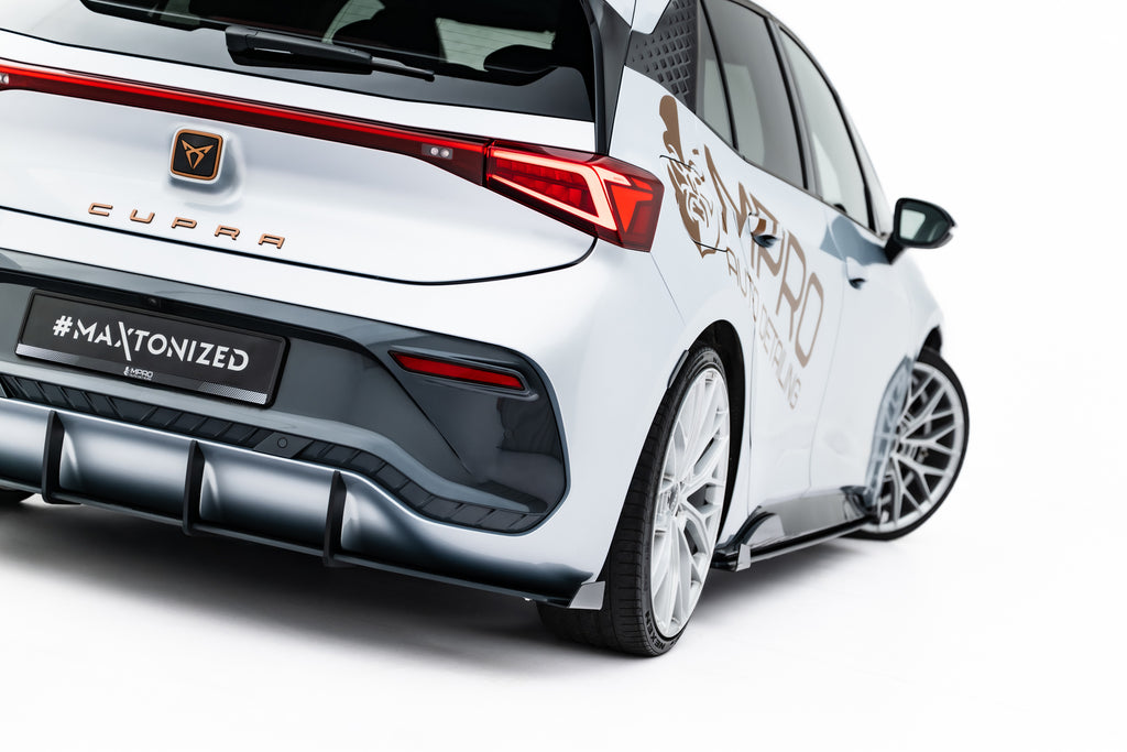 Diffusore Posteriore Cupra Born Mk1 + Flap Street Pro — vista laterale