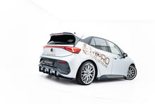 Carica l'immagine nel visualizzatore di Gallery, Diffusore Posteriore Cupra Born Mk1 + Flap Street Pro — vista angolata