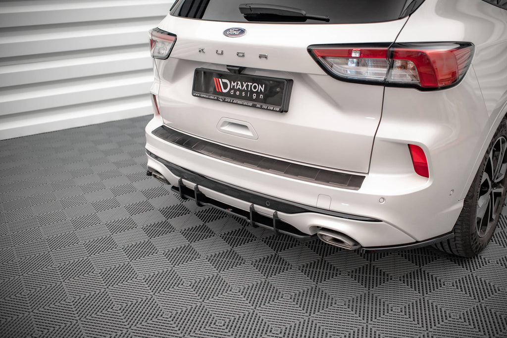 Dettaglio dei bordi fresati del diffusore Street Pro per Ford Kuga Mk3