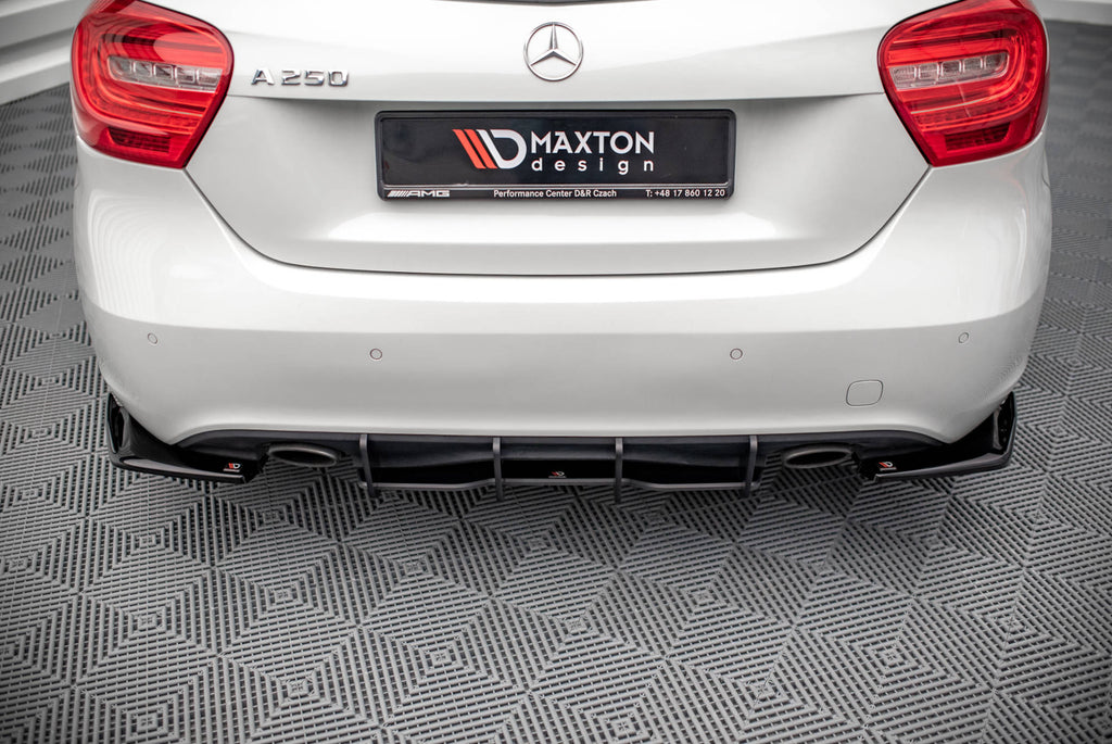 Diffusore posteriore Street Pro Maxton Design in ABS nero opaco per Mercedes Classe A W176, vista d insieme