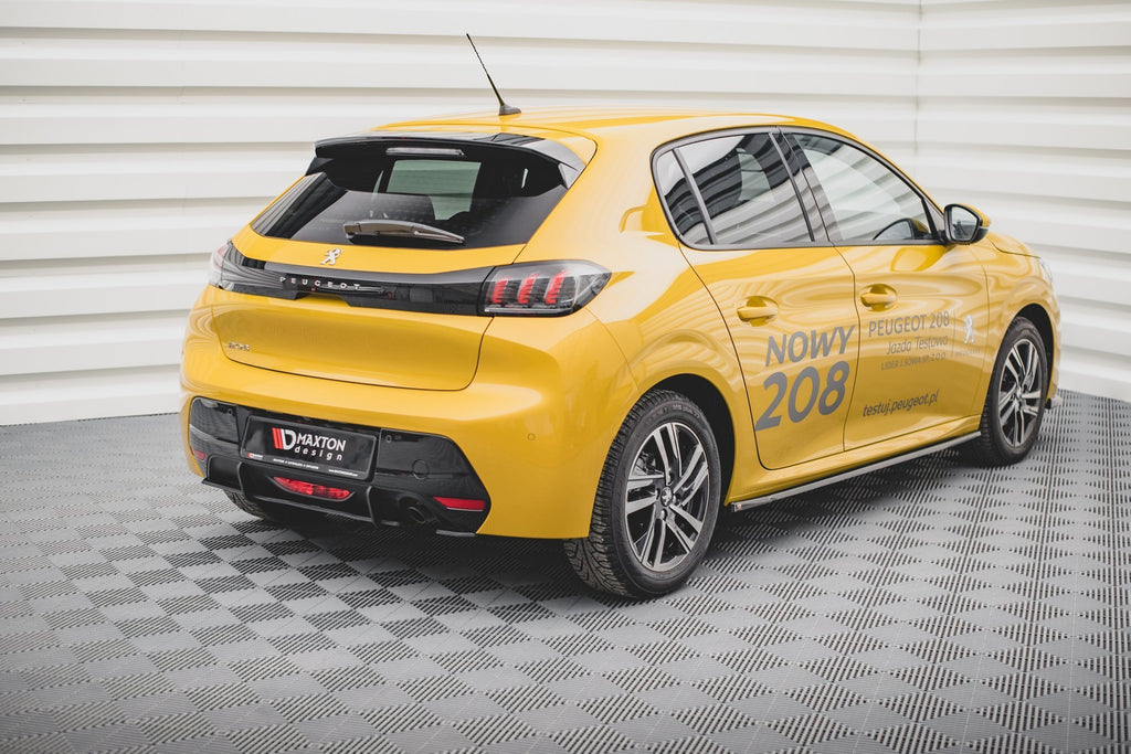Diffusore posteriore Maxton Street Pro montato sulla Peugeot 208 Mk2
