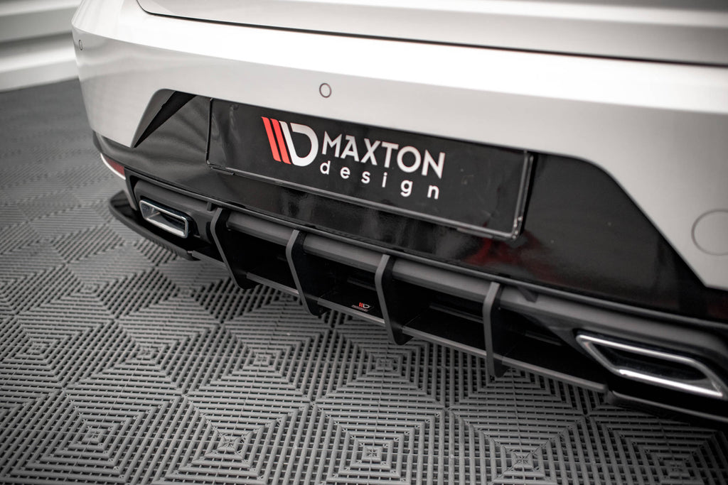 Diffusore posteriore Street Pro Maxton Design per Seat Ibiza Mk5, ABS nero opaco - vista laterale