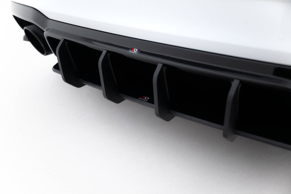 Diffusore Posteriore V.2 Audi RS3 Berlina 8V Facelift Street Pro — particolare della finitura