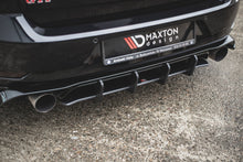 Carica l'immagine nel visualizzatore di Gallery, Vista posteriore della Volkswagen Golf GTI TCR con diffusore Street Pro