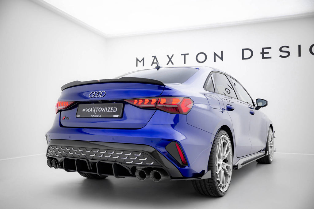 Splitter Laterali Posteriori Audi S3 Berlina 8Y Facelift + Flap Street Pro — particolare della finitura