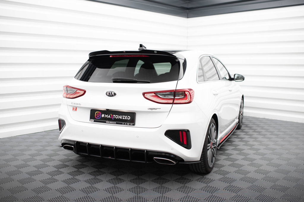 Splitter Laterali Posteriori Kia Ceed GT Mk3 Street Pro — montato sulla vettura