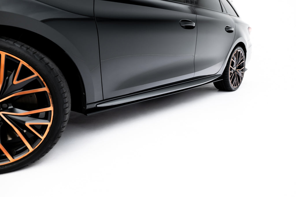 Diffusori Sotto Minigonne Cupra Leon Hatchback Mk1 Aero Street Pro — montato sulla vettura