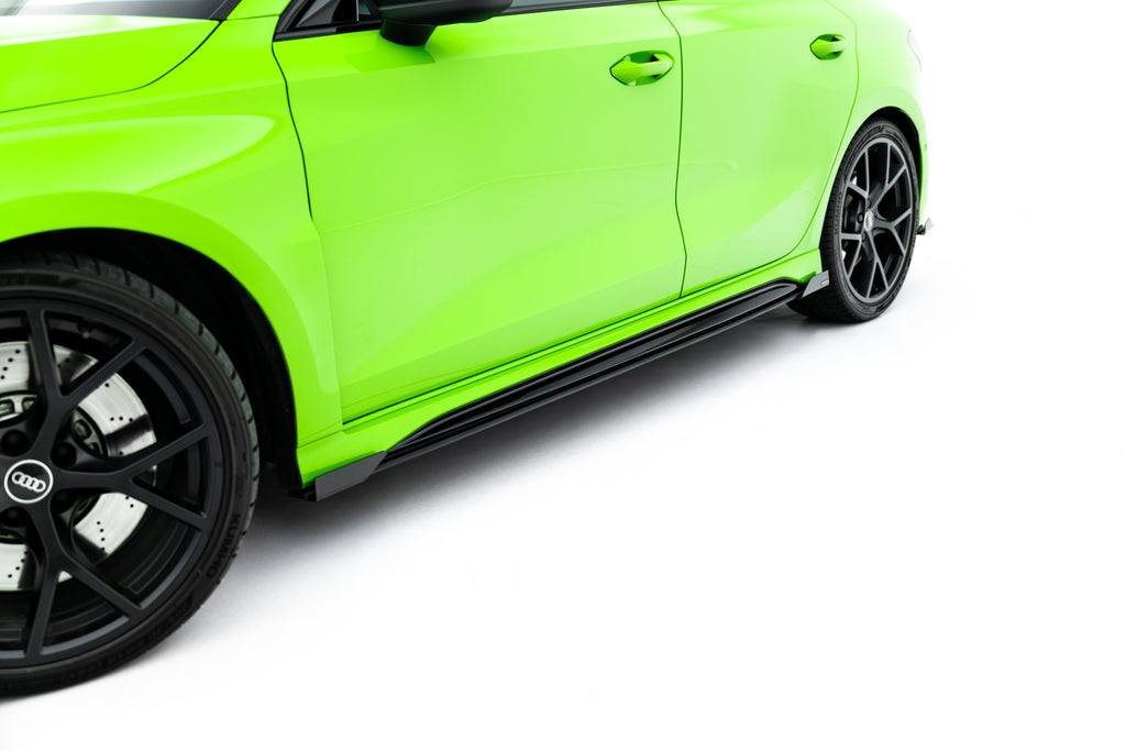 Diffusori Sotto Minigonne Audi RS3 Sportback 8Y Facelift + Flap Street Pro — particolare della finitura