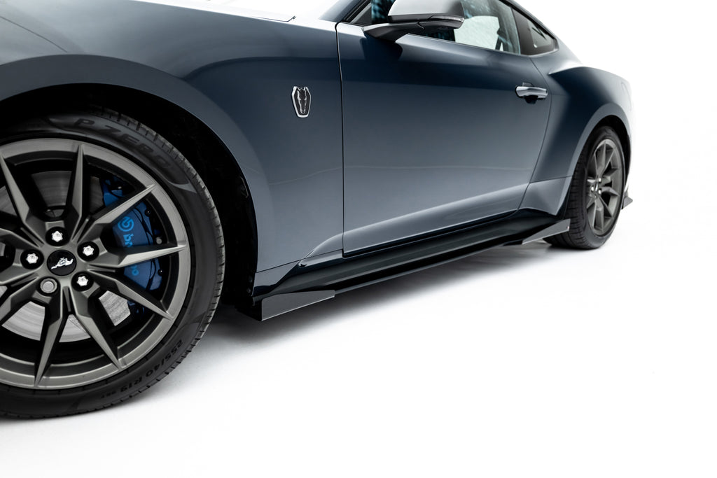 Diffusori Sotto Minigonne Ford Mustang Mk7 + Flap Dark Horse Street Pro — dettaglio del fissaggio