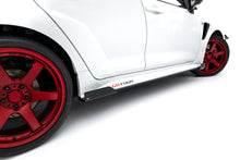 Carica l'immagine nel visualizzatore di Gallery, Diffusori Sotto Minigonne Toyota Corolla Mk12 + Flap GR Street Pro — montato sulla vettura