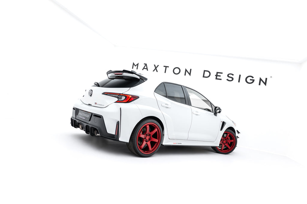 Diffusori Sotto Minigonne Toyota Corolla Mk12 GR Street Pro — vista angolata