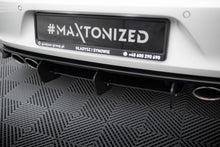 Carica l'immagine nel visualizzatore di Gallery, Diffusore posteriore e splitter laterali Maxton Design per Volkswagen Golf Mk7 R, ABS nero opaco - vista ravvicinata