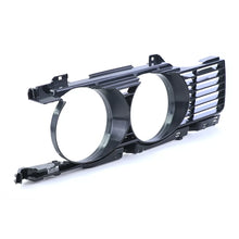Carica l'immagine nel visualizzatore di Gallery, Radiatore griglia faro anteriore grid destro per BMW Serie 5 E34 1988-1994