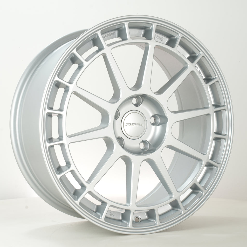 Cerchio in lega Rota Wheels Recce 18x8 5x114.3 ET45 Silver