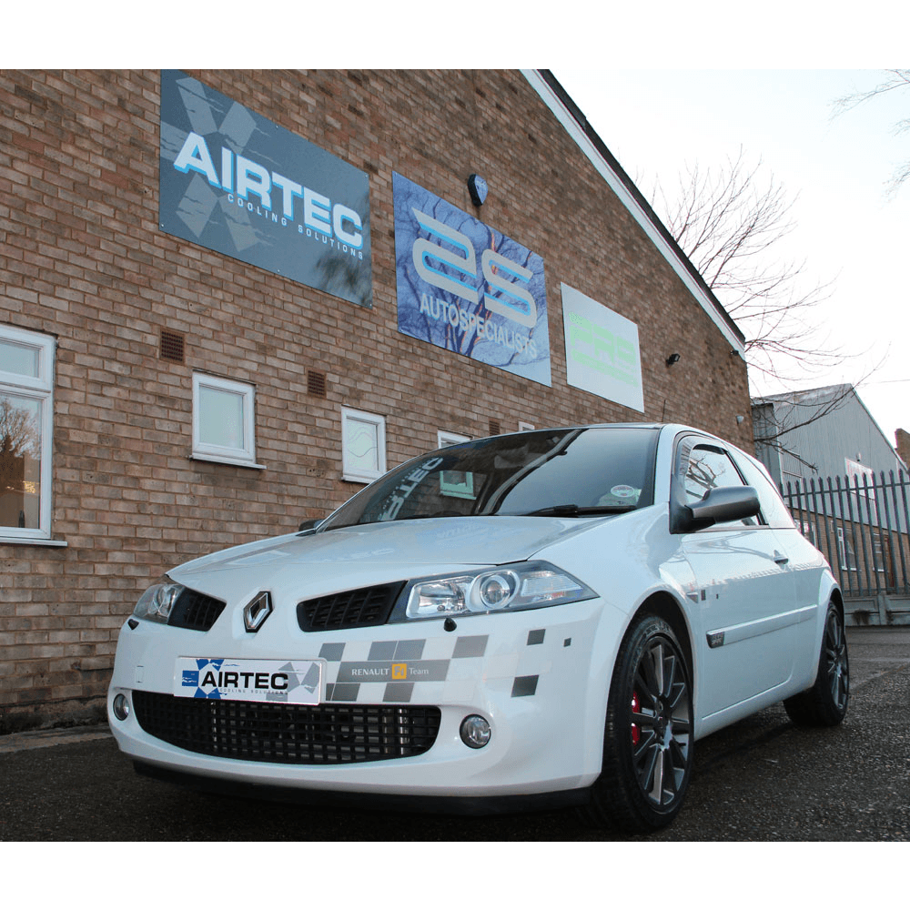 Aggiornamento intercooler con nucleo AIRTEC Motorsport da 95 mm con presa Air-Ram per Megane 2 225 e R26 - dettaglio 3