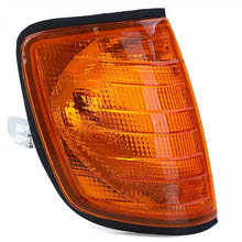 Carica l'immagine nel visualizzatore di Gallery, Destro arancione freccia per Mercedes Classe E W124 85-95