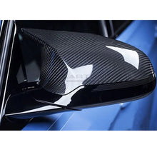 Carica l'immagine nel visualizzatore di Gallery, CarbonWorks Calotte specchietti a sostituzione diretta in carbonio per BMW M2 F87 dal 2015, M3 F80 2014-2018 e M4 F82/F83