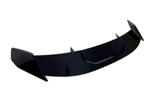 Carica l'immagine nel visualizzatore di Gallery, Spoiler Bmw F40 118i / 125i Nero lucido BMW F40