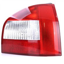Carica l'immagine nel visualizzatore di Gallery, Fanale posteriore rosso bianco destro per Audi A3 8L restyling 00-03