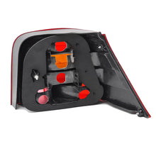 Carica l'immagine nel visualizzatore di Gallery, Tailight sinistro per VW Golf IV (4) 97-03 rosso/fumé TYC