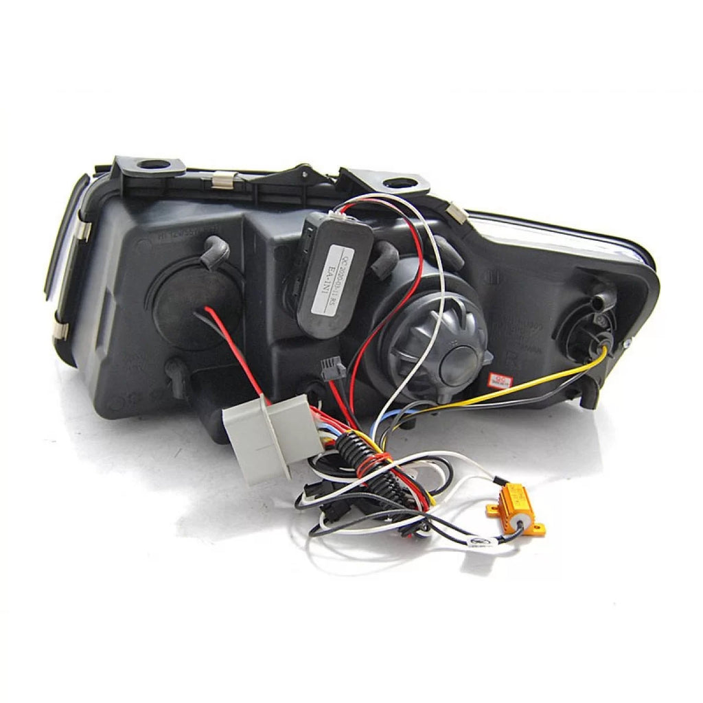 Set fari anteriori per Audi A4 B6 Cabriolet 2002-2006 con nero base, sinistro e destro tuning