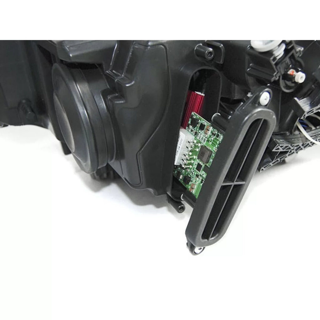 Set fari anteriori per BMW Serie 3 F30, F31 10.2011-05.2015 con nero base, sinistro e destro tuning