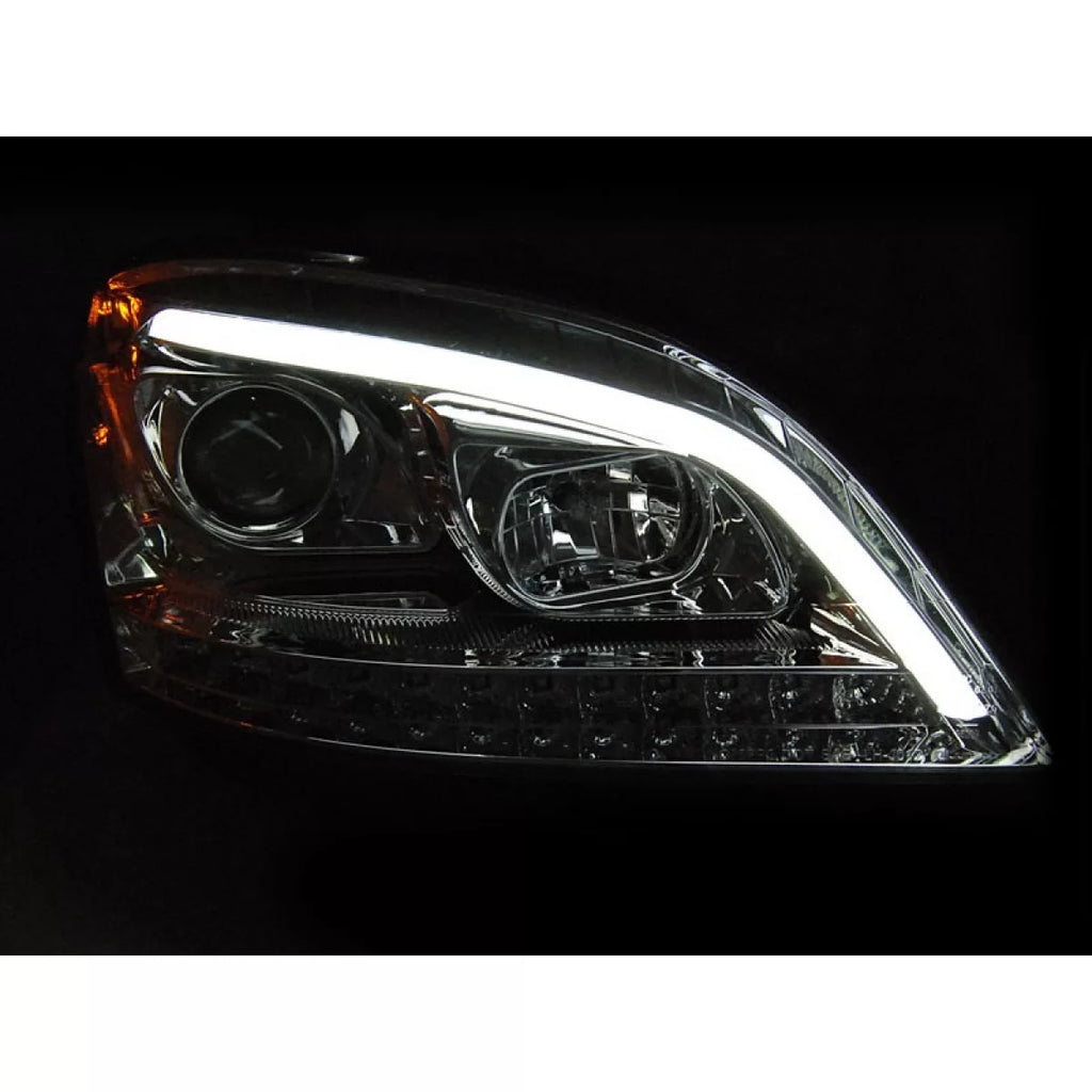 Set fari anteriori per Mercedes ML W164 2005-2008 con cromato base, sinistro e destro tuning
