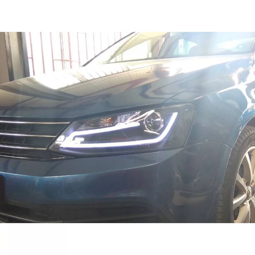 Set fari anteriori per VW JETTA VI dal 01.2011, sinistro e destro tuning