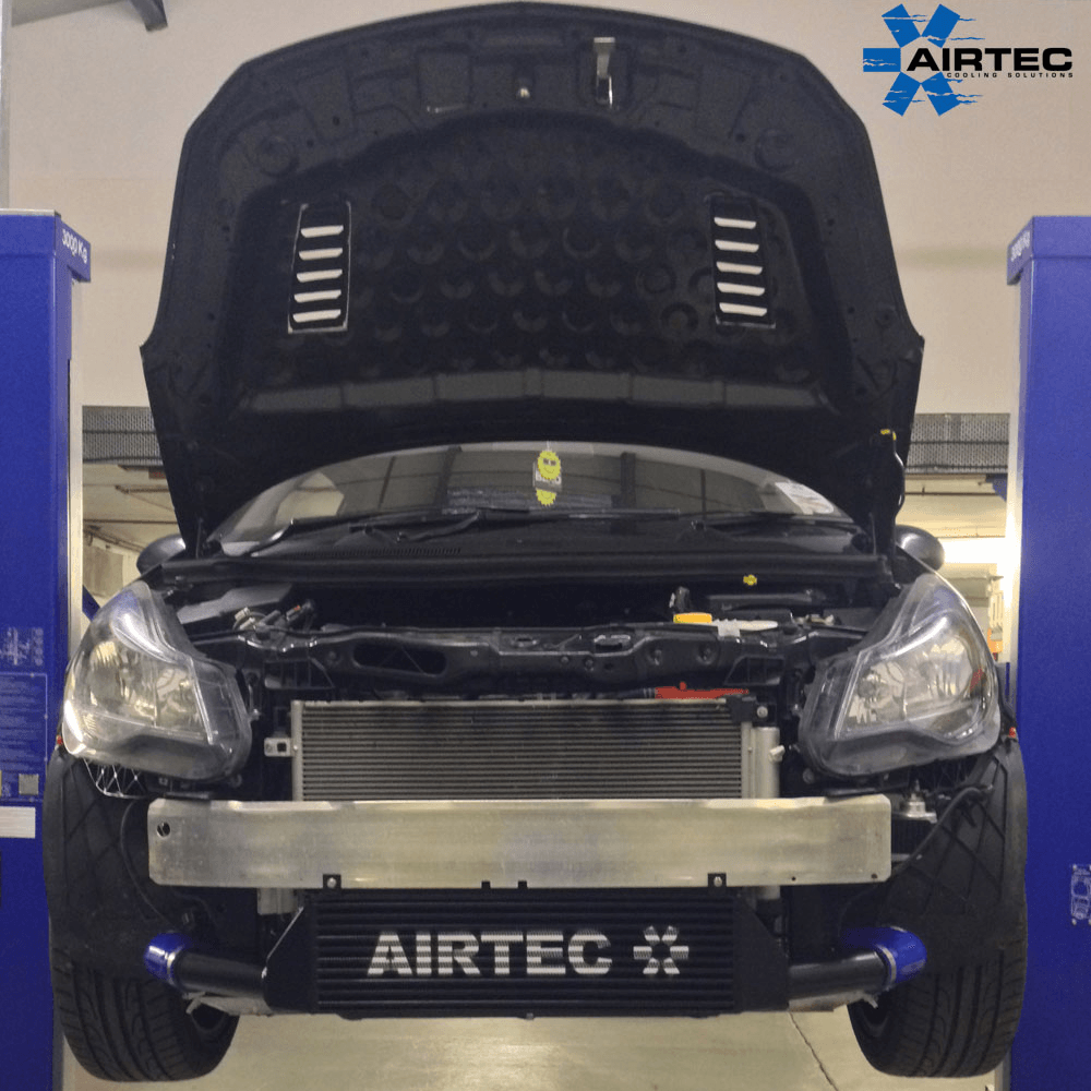 Aggiornamento intercooler AIRTEC Motorsport per Corsa D 1.4 Turbo