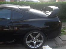 Carica l'immagine nel visualizzatore di Gallery, Frangivento Posteriore JDM Style SK-Import Fumé Toyota Supra Mk4 A80 1993-2002 - foto 3