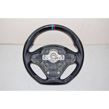 Carica l&#39;immagine nel visualizzatore di Gallery, Volante in carbonio BMW Serie 3 F30 / F31 / Serie 4 F32 / F33 / F36 black