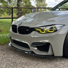 Carica l'immagine nel visualizzatore di Gallery, CarbonWorks Splitter paraurti anteriori in carbonio per BMW M3 F80 2014-2018 e M4 F82/F83 2014-2022 - foto 4