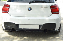 Carica l&#39;immagine nel visualizzatore di Gallery, Splitter posteriore centrale BMW Serie 1 F20/F21 M-Power (con barre verticali)