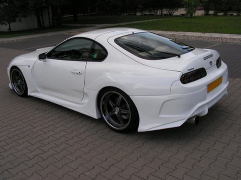 Fianchetti posteriori allargati Toyota Supra mk IV