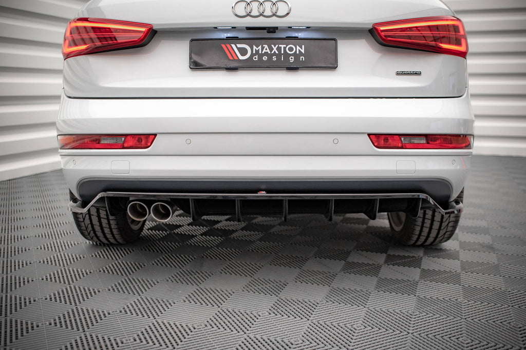 Splitter posteriore centrale (con barre verticali) Audi Q3 8U Facelift