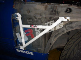 Mazda RX7 FC 86-91 UltraRacing 3-punti Fender Brackets - em-power.it