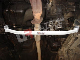 Suzuki Swift 89-94 UltraRacing 2-punti Lower Tiebar Anteriore - em-power.it