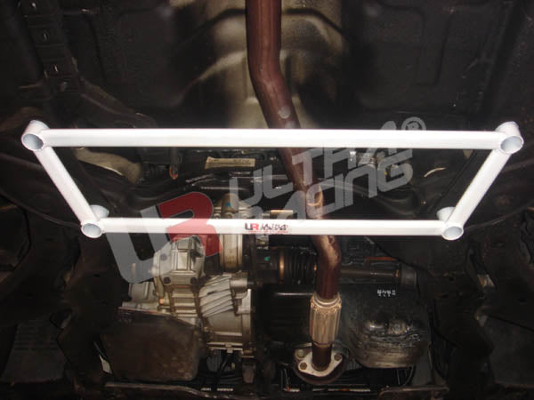 Kia Cerato UltraRacing 4-punti Anteriore Lower Brace - em-power.it