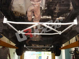 Kia Carnival UltraRacing 4-punti Anteriore Lower Brace - em-power.it