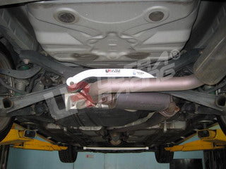 Toyota Celica T23 00+ UltraRacing 2-punti Lower Tiebar Posteriore - em-power.it