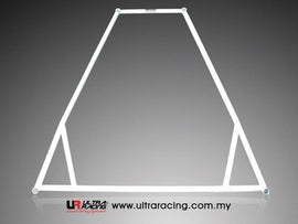 Audi A4 00-04 UltraRacing 4-punti Posteriore Lower Brace - em-power.it