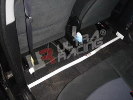 Mitsubishi Colt 05+ 3/5D UltraRacing 2-punti Room Bar - em-power.it