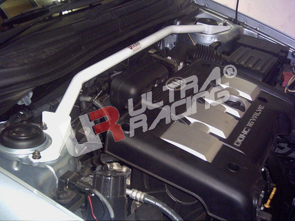 Kia Cerato UltraRacing 2-punti Anteriore Upper Strutbar - em-power.it