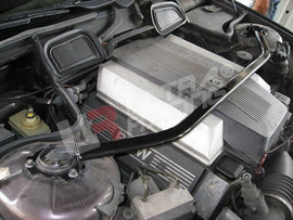 BMW 7-Series E38 730/740 UltraRacing Anteriore Upper Strutbar - em-power.it