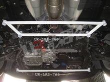 Carica l&#39;immagine nel visualizzatore di Gallery, Kia Carens 06+ UltraRacing 2-punti Lower Tiebar Anteriore 765 - em-power.it