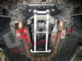 Mercedes CLK 320 C209 02-09 UltraRacing 4punti Anteriore H-Brace - em-power.it