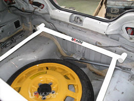 Honda Integra 01-06 DC5 UltraRacing Posteriore 4-punti Trunk Brace - em-power.it